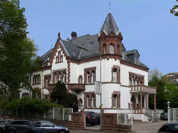 Hotel Am Berg Frankfurt