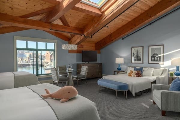 Yacht Haven Hotel, Boston