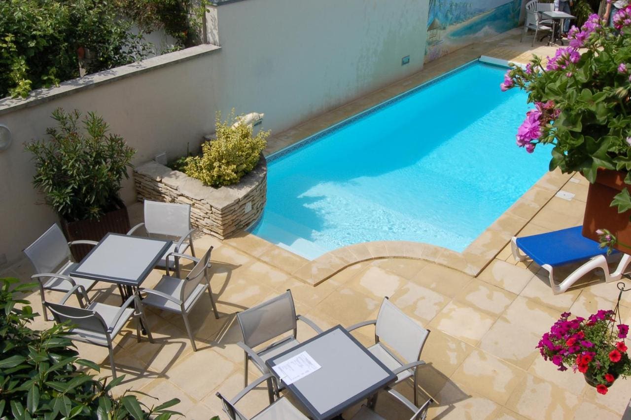 Logis Hôtel Au Tambour in Reims