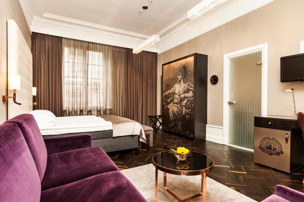 Elite Plaza Hotel