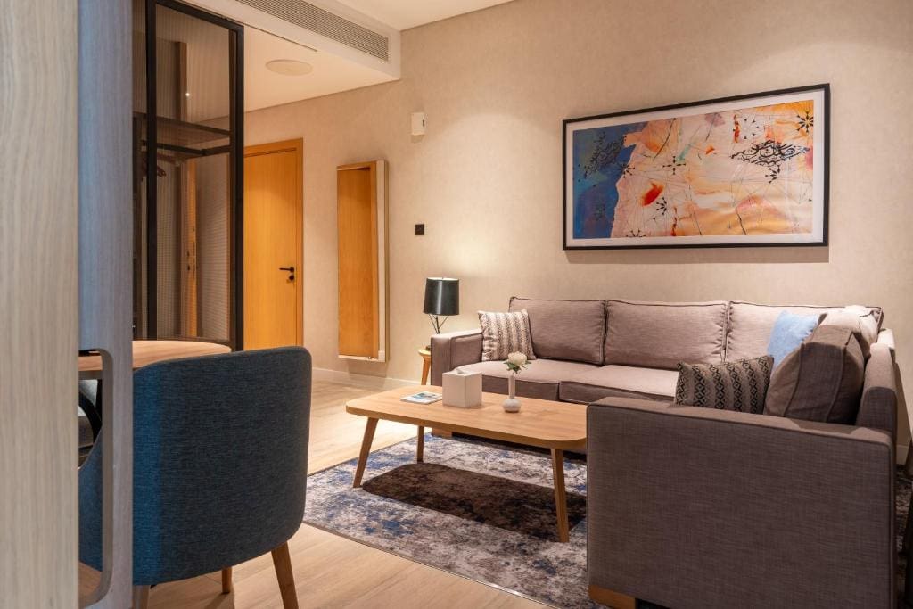 West Walk Retaj Hotel