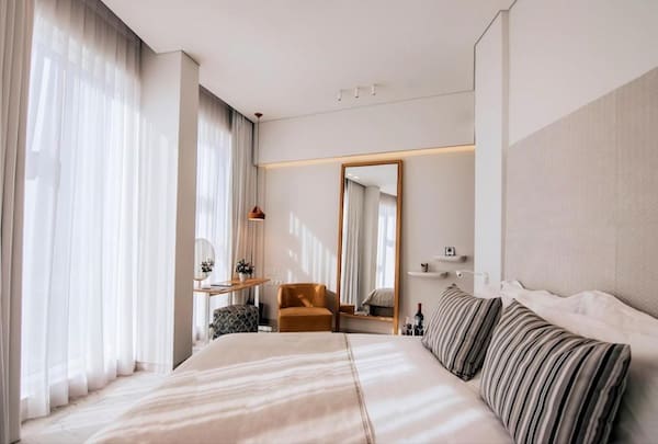 65 Hotel