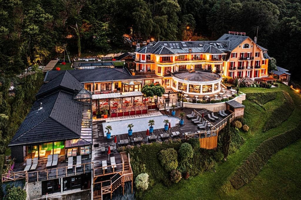 Les Trésoms Lake and Spa Resort