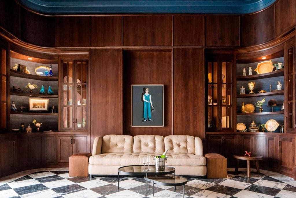 Perry Lane Hotel